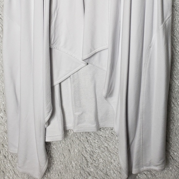 SALE!! DKNY SLEEVELESS CARDIGAN - Picture 2 of 8